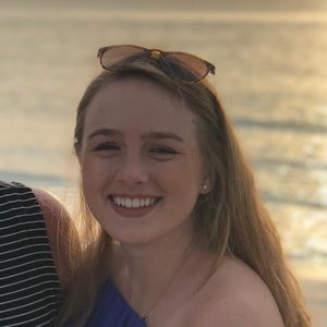 Meet your Posher, Abigail